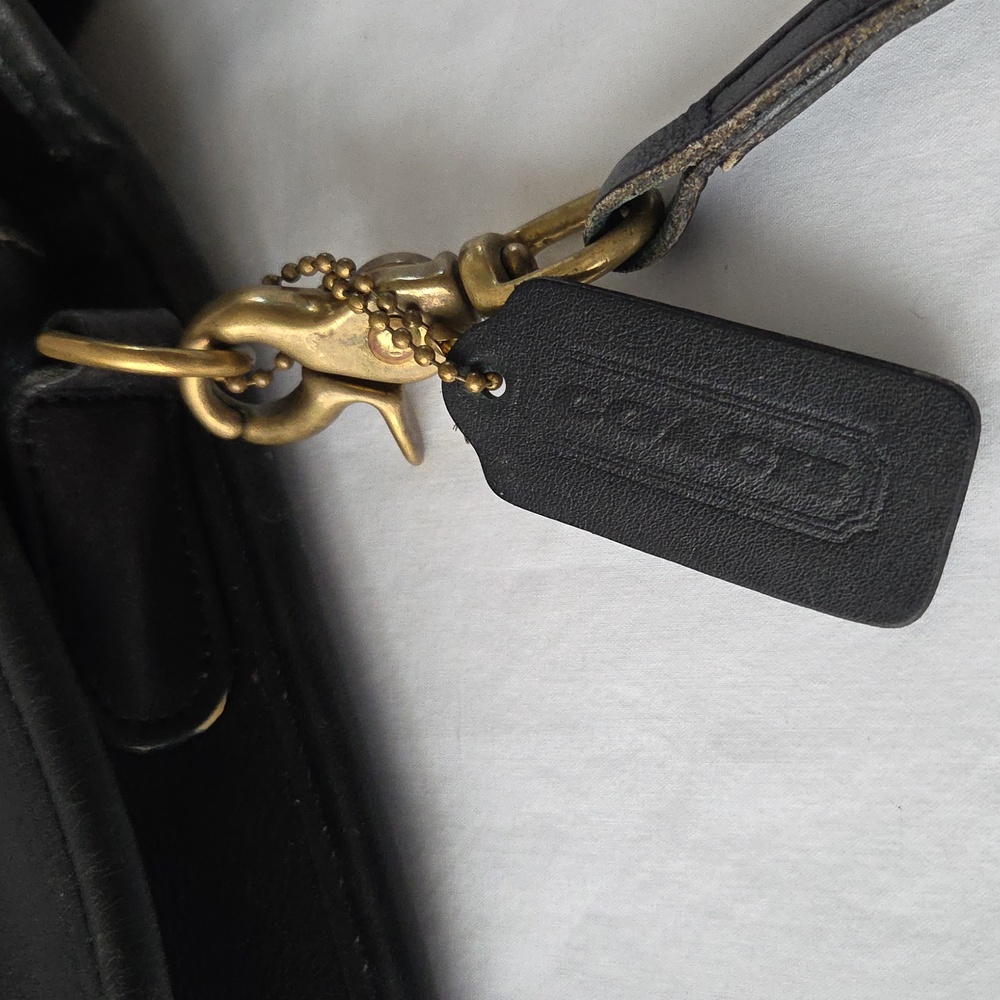 Vintage Leather Coach Pocket Purse 9755 - Picture 13 of 16
